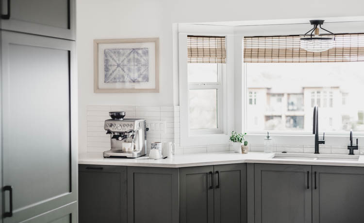 Love that little coffee bar area- in our dream kitchen!