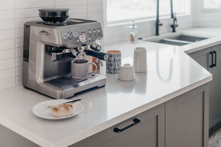 Perfect minimal at home coffee bar