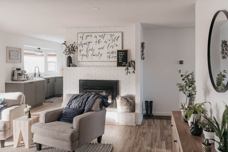 Minimal spring home tour full of plants and family friendly style