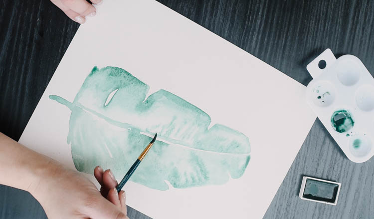 Simple Watercolor leaves tutorial- love how modern and easy this art is!