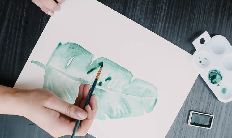 Simple Watercolor leaves tutorial- love how modern and easy this art is!