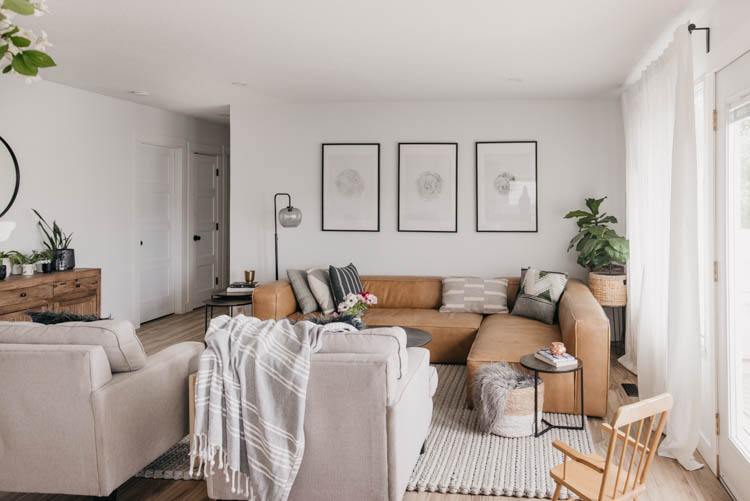 Our summer home tour! White, bright walls and modern decor