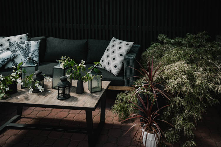 Dark and moody modern patio update for summer!