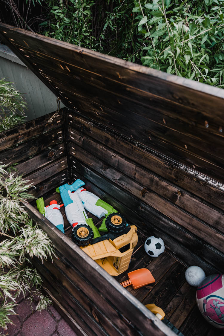 outdoor toy chest