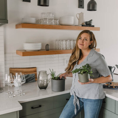 How to style kitchen open shelves for function and look