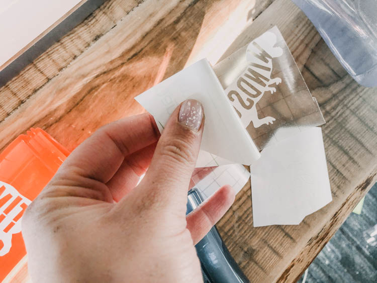 How to use the hinge method for vinyl on curved surfaces