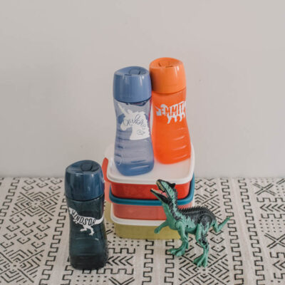 DIY Kids waterbottle labels and how to make your own knockout name design