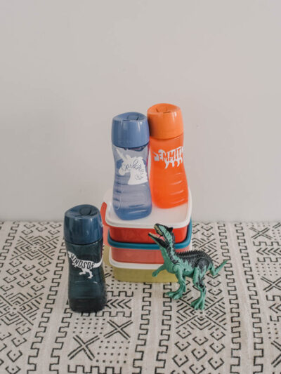DIY Kids waterbottle labels and how to make your own knockout name design