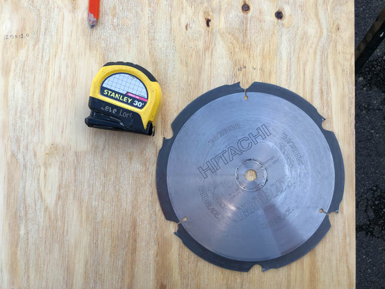 How to build a saw blade storage box, step by step instructions and free plans