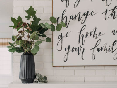 Simple fall foliage arrangement for autumn mantel decor!