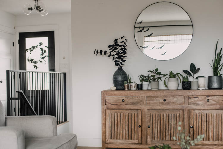 DIY Minimalist Halloween Decor