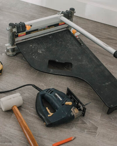 Tools for laying vinyl plank flooring quickly