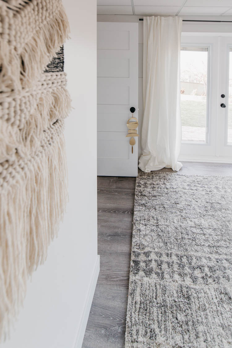 Love the bright white and neutral textures of this studio space!