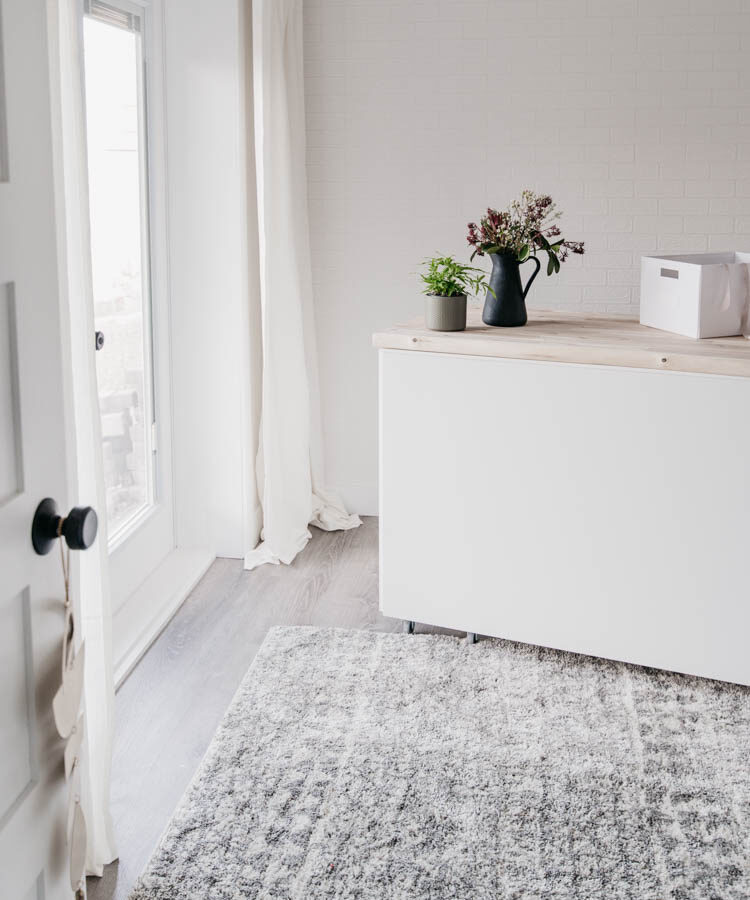 Beautiful studio space... all DIY tutorials!