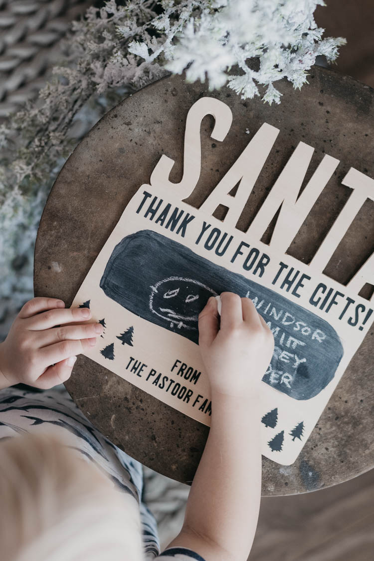 DIY wooden sign for christmas eve- love the personalization options!