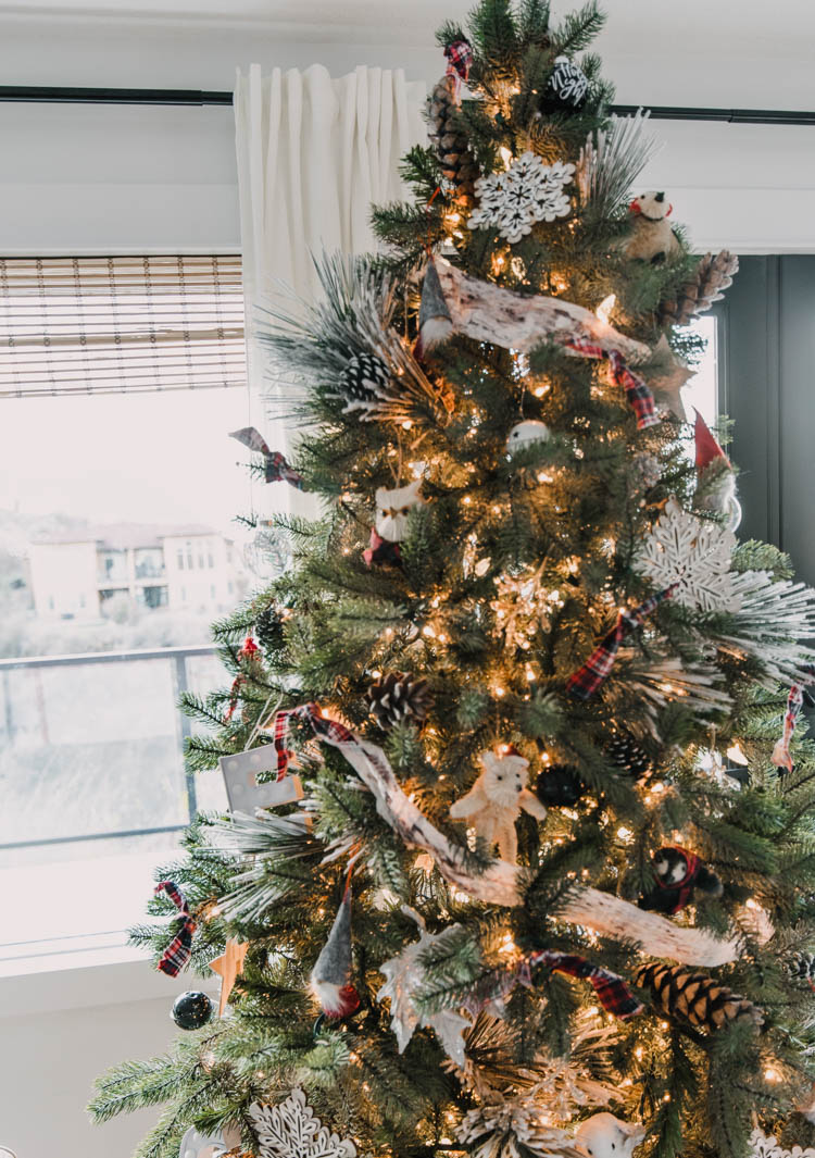 Christmas Tree Decorating Tips: Adding Colour - Lemon Thistle