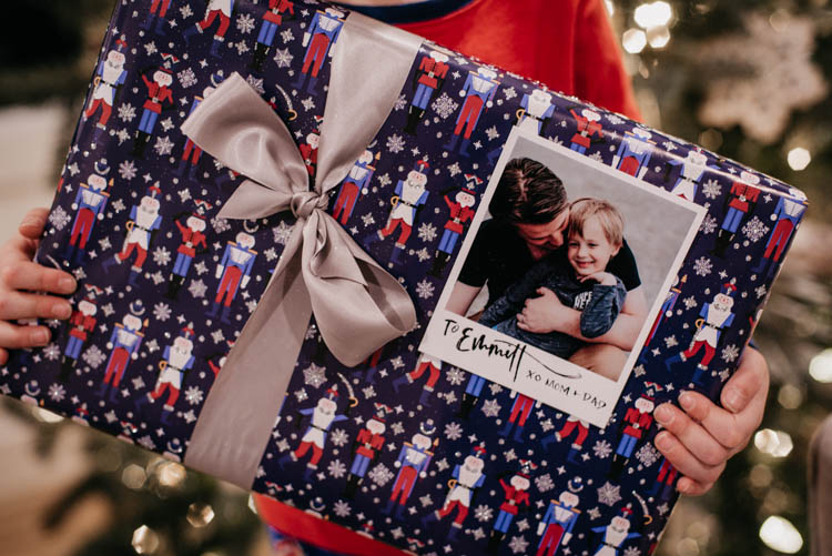 personalized gift wrap idea- with pictures!