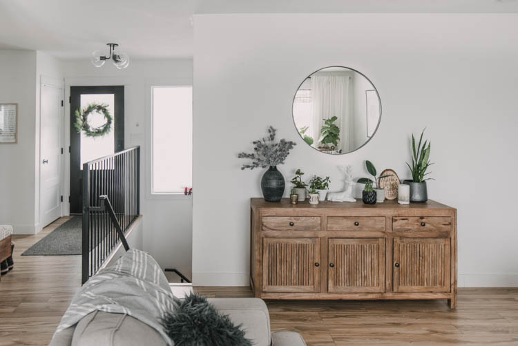 neutral colours in this christmas home tour