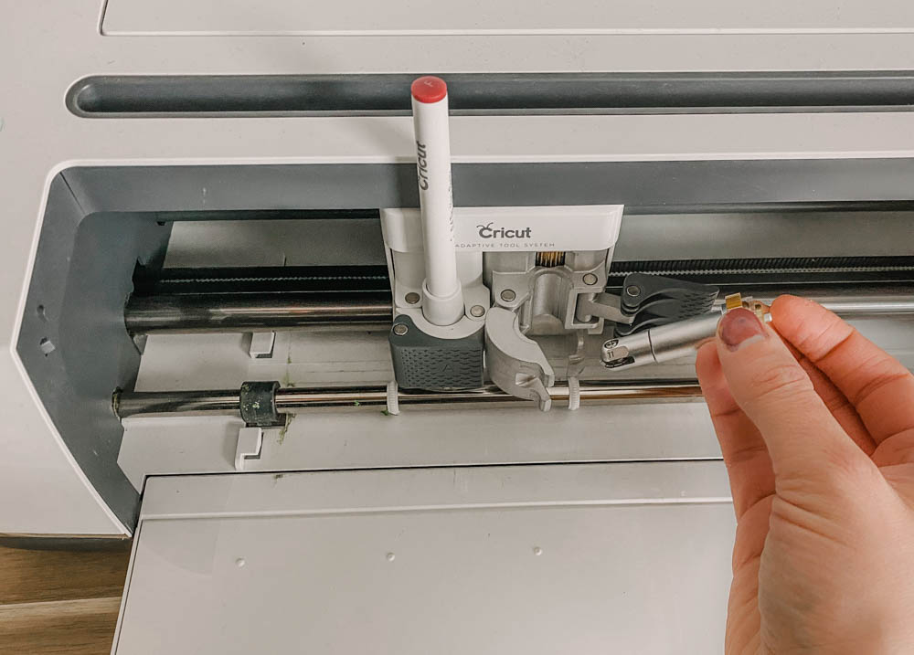 How to use more than 2 tools in one design with the Cricut Maker