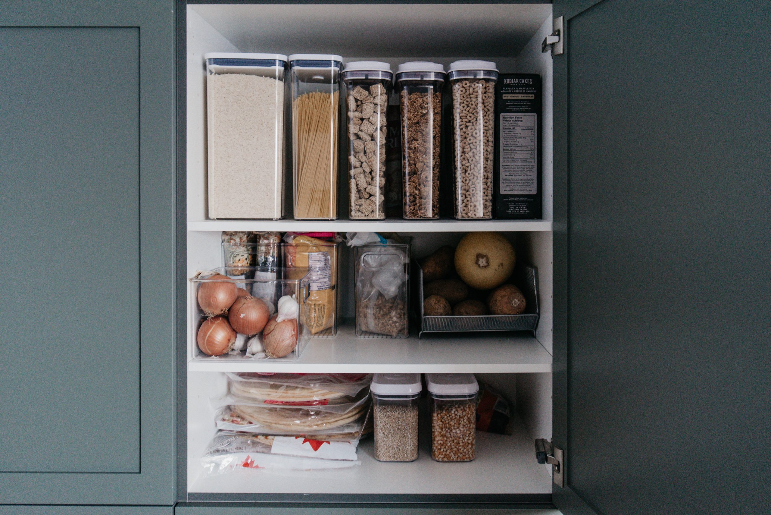 Pantry organization ideas (and kitchen organizing ideas for every cupboard!)