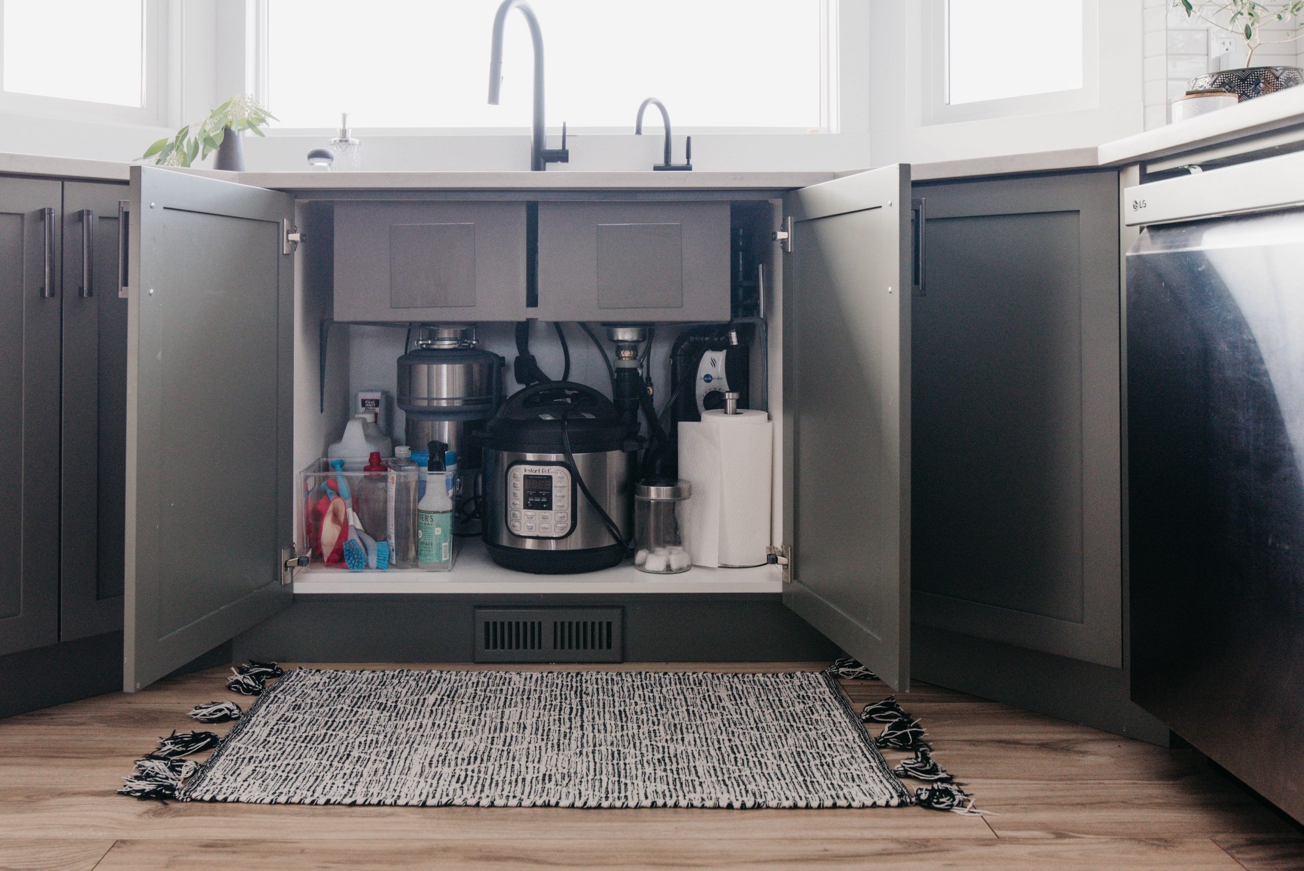 Organizing under the kitchen sink- and tips for the whole kitchen!