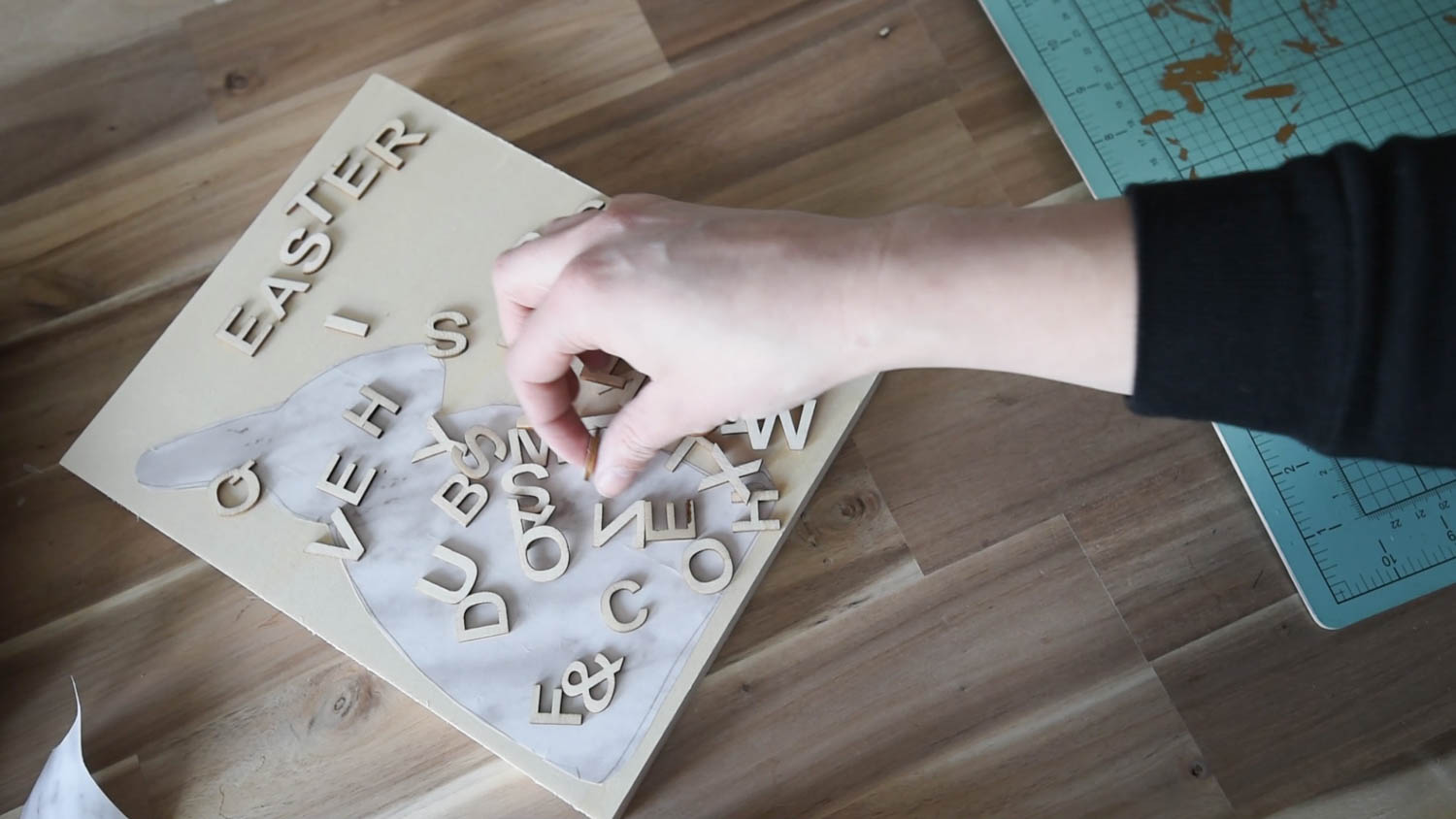 DIY Easter Sign with Dollar Store Supplies