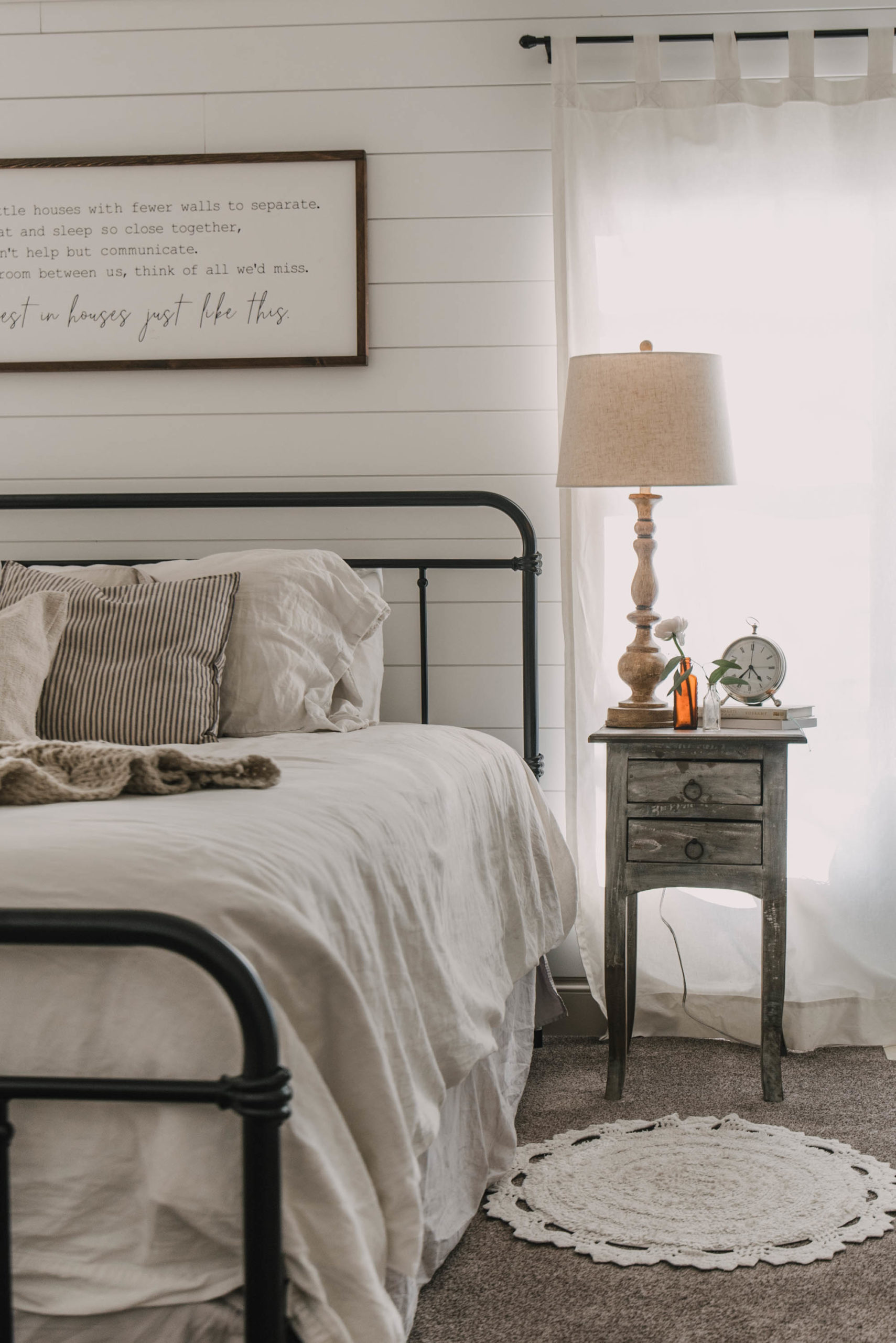 DIY Farmhouse Bedroom Makeover
