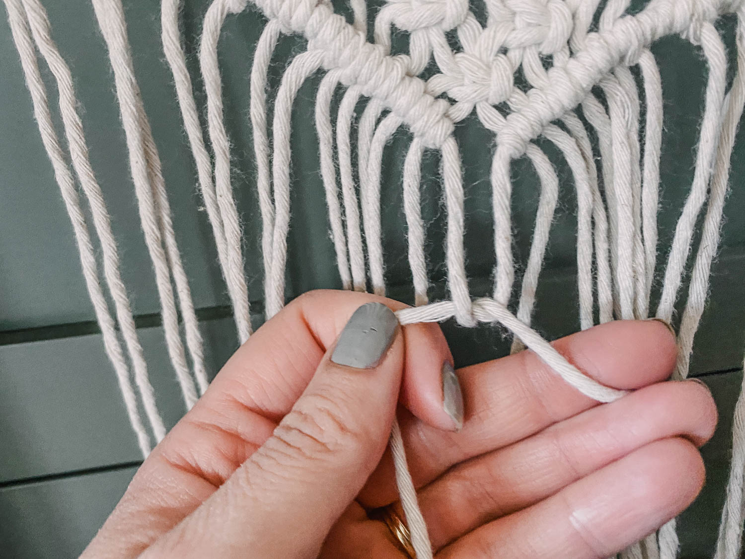 simple triangle macrame project