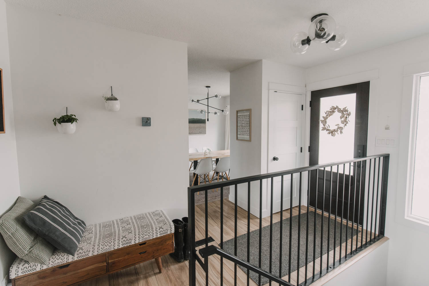 Modern small entryway decor