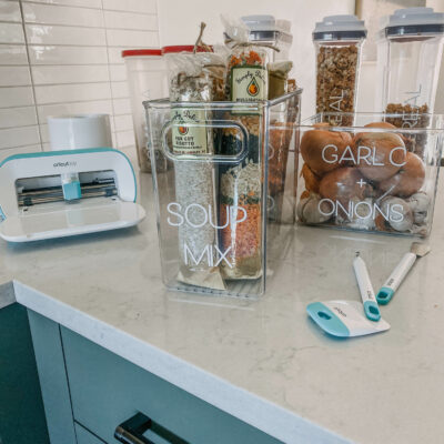 Organize your pantry with DIY labels and clear baskets