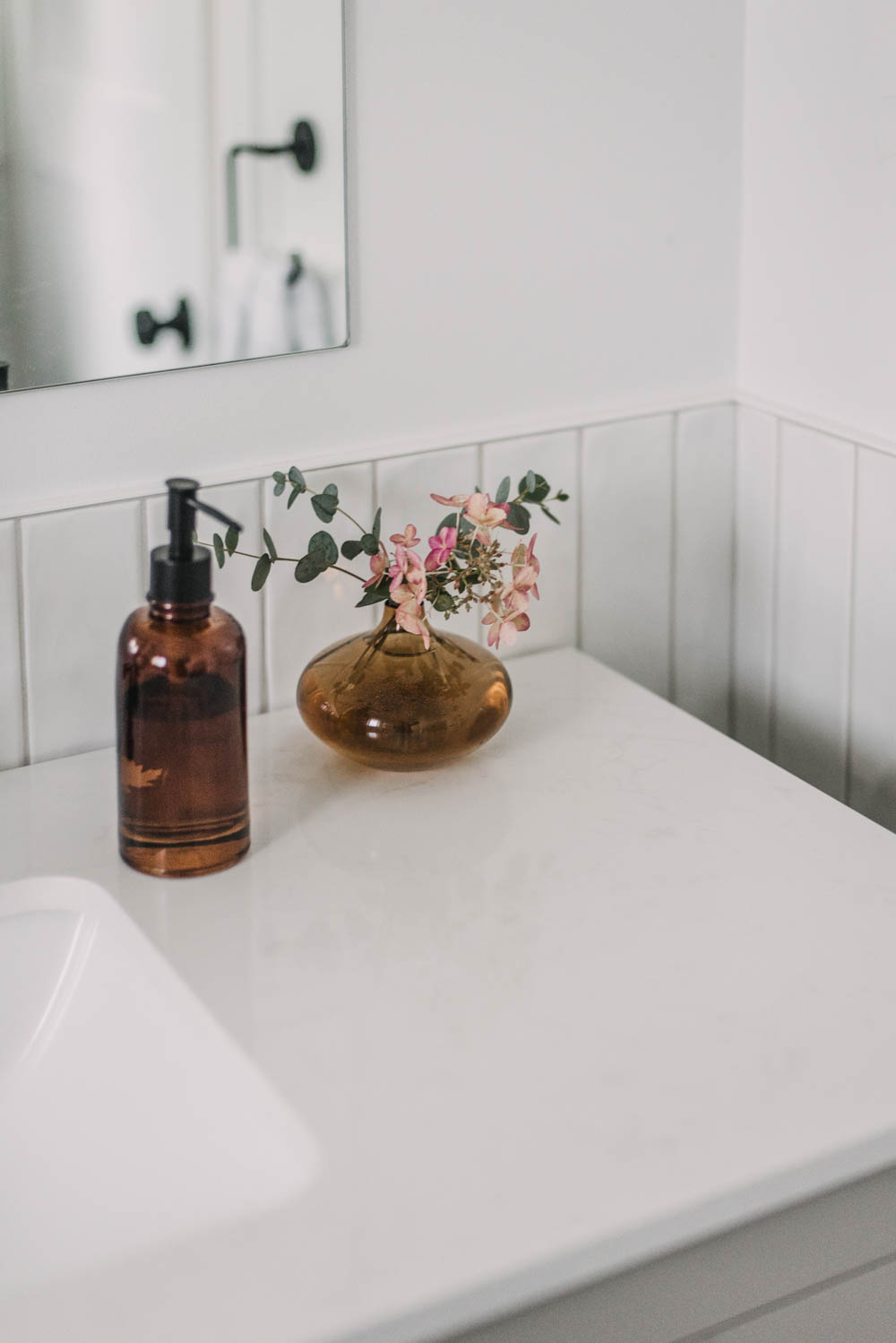 amber glass Soap pump and vase 