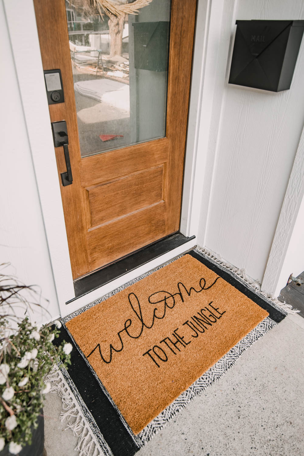 black and white Modern Farmhouse entryway