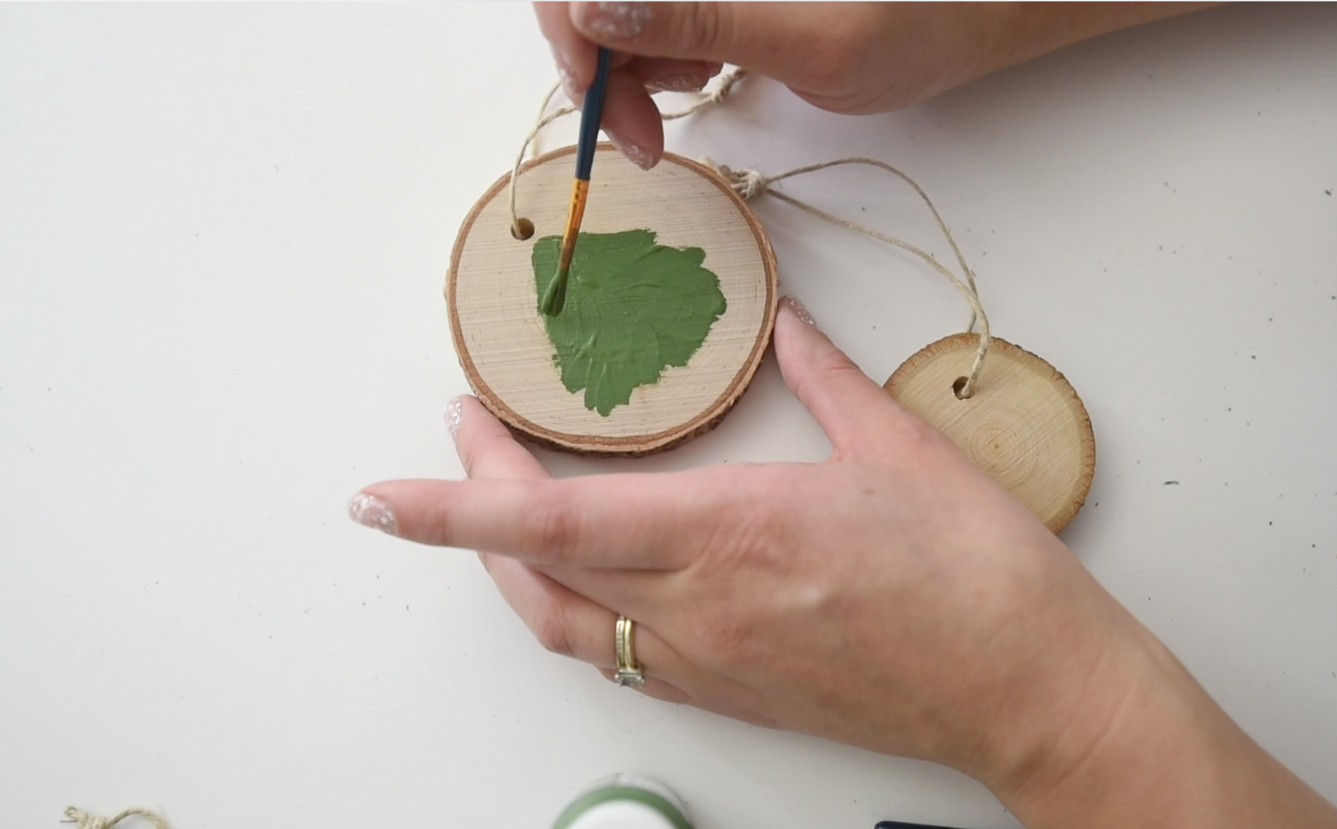 DIY Painted Wood Slice Ornaments