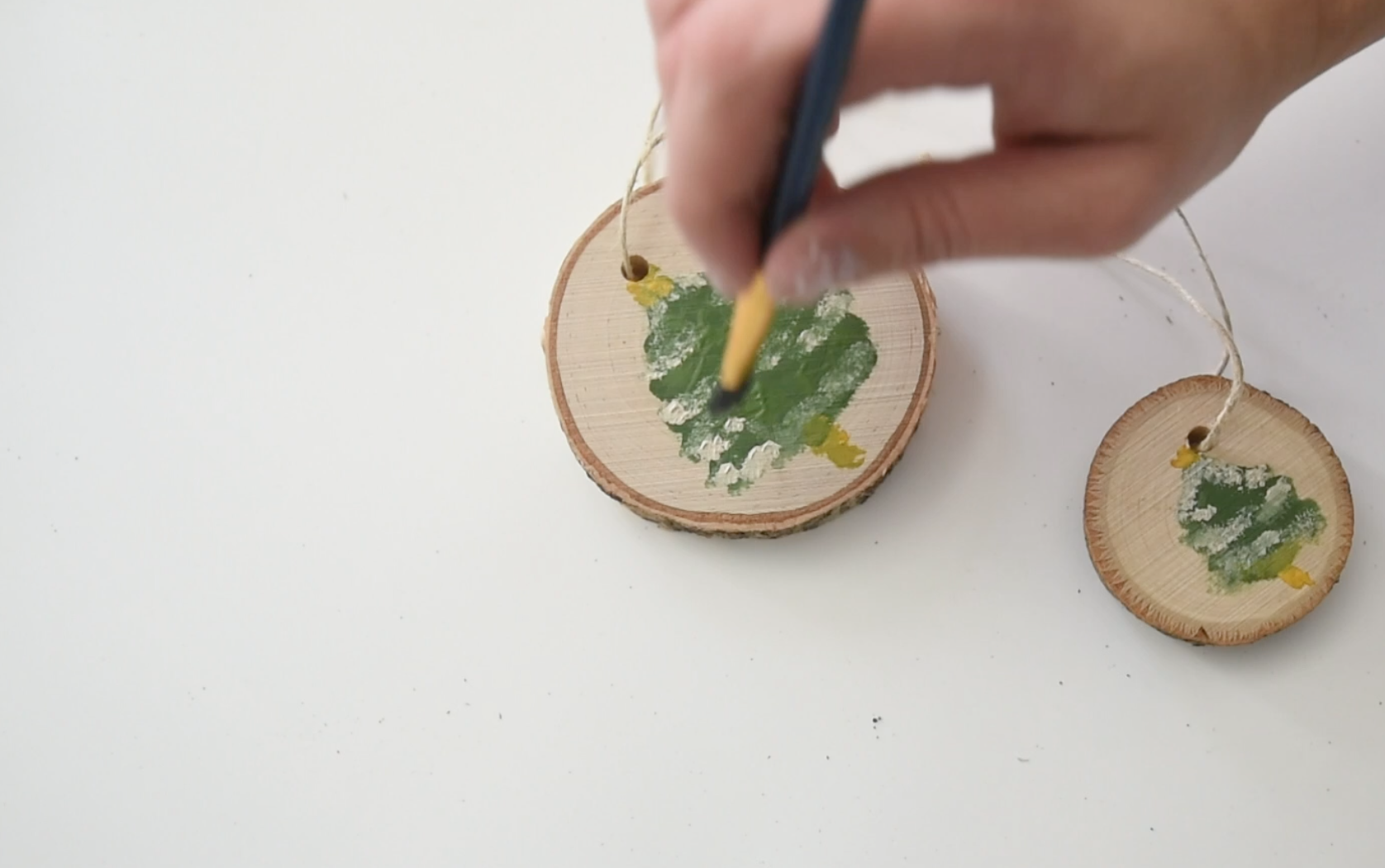 DIY Painted Wood Slice Ornaments