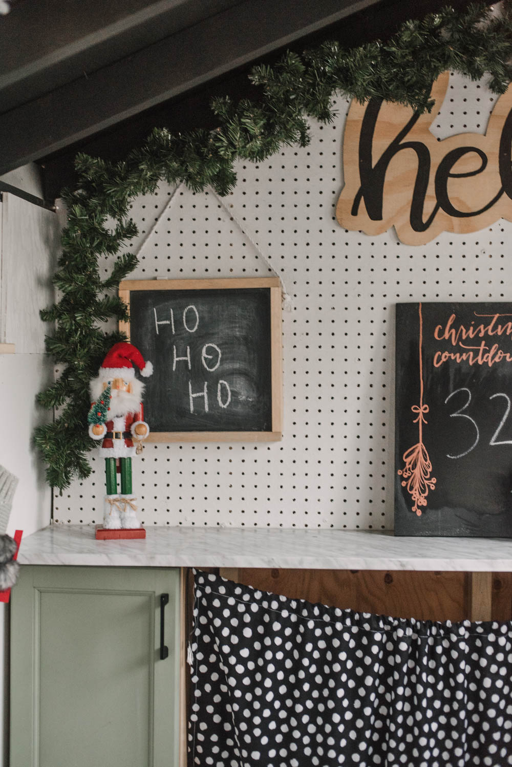 Modern Christmas Playhouse Decorations