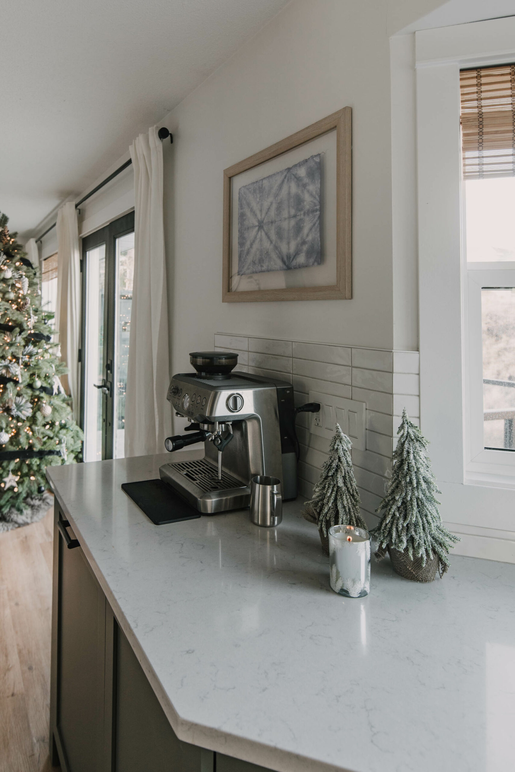 Simple holiday decorating