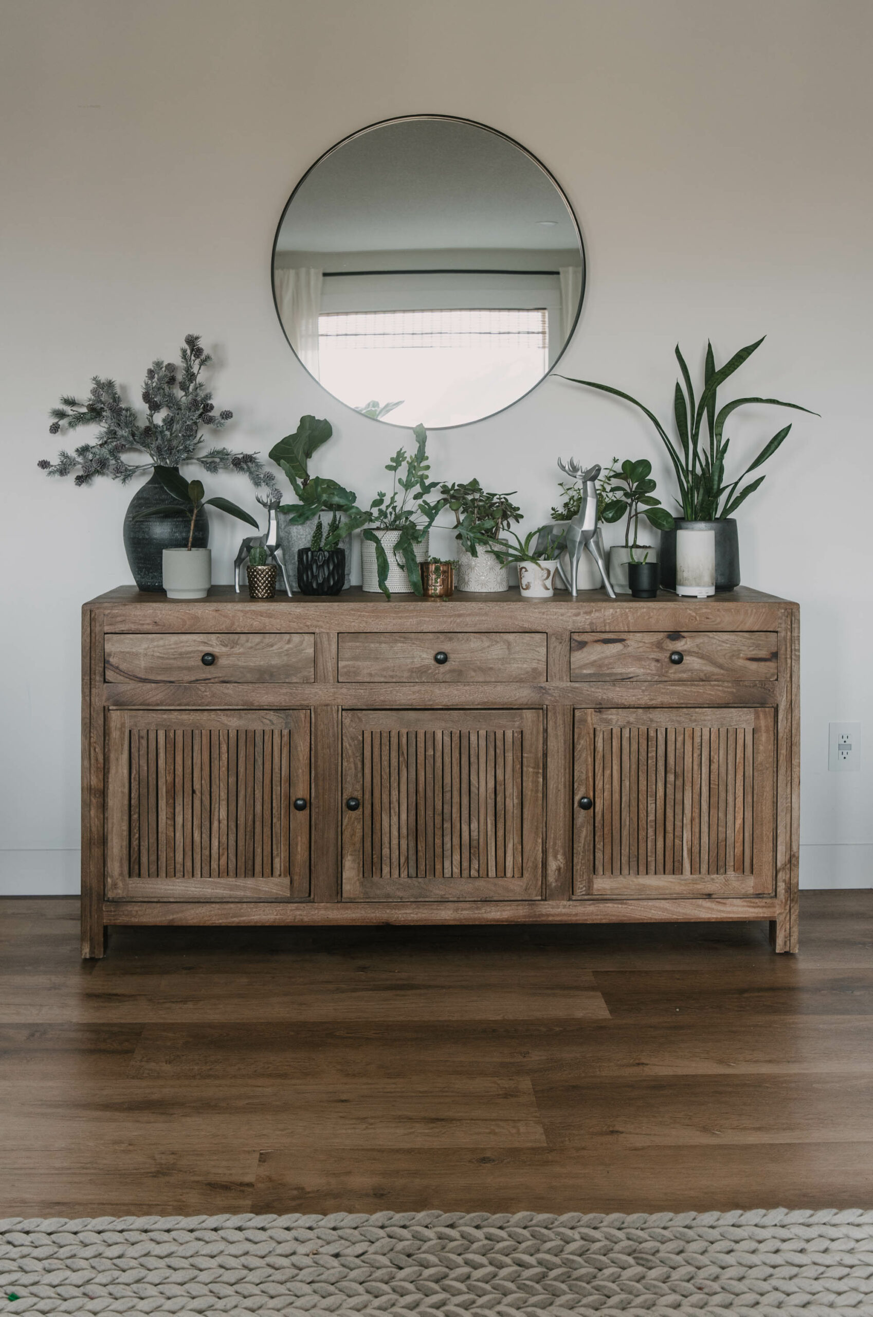 Simple holiday decorating