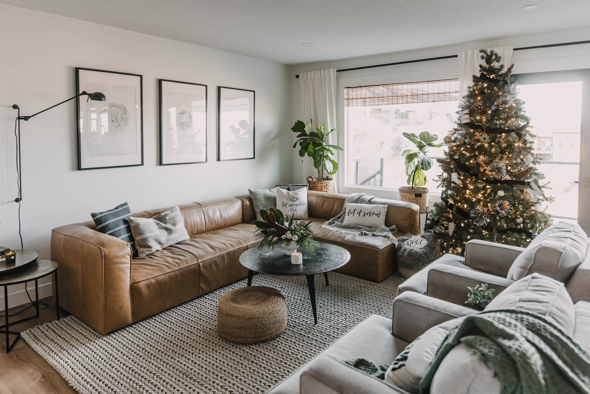 Modern Cozy Holiday Home Tour