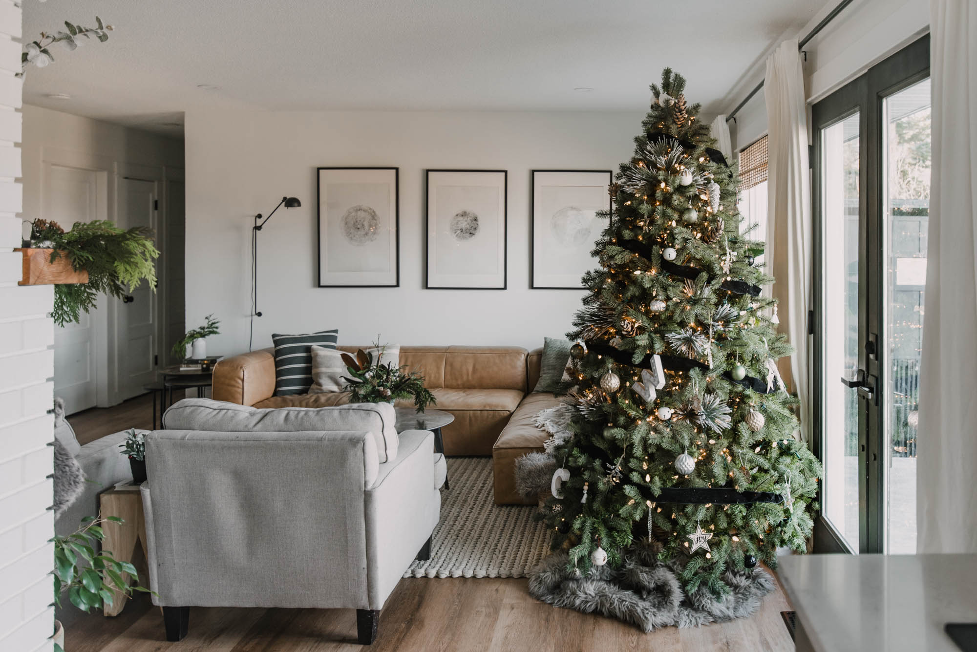 Cozy Modern Holiday Home Tour