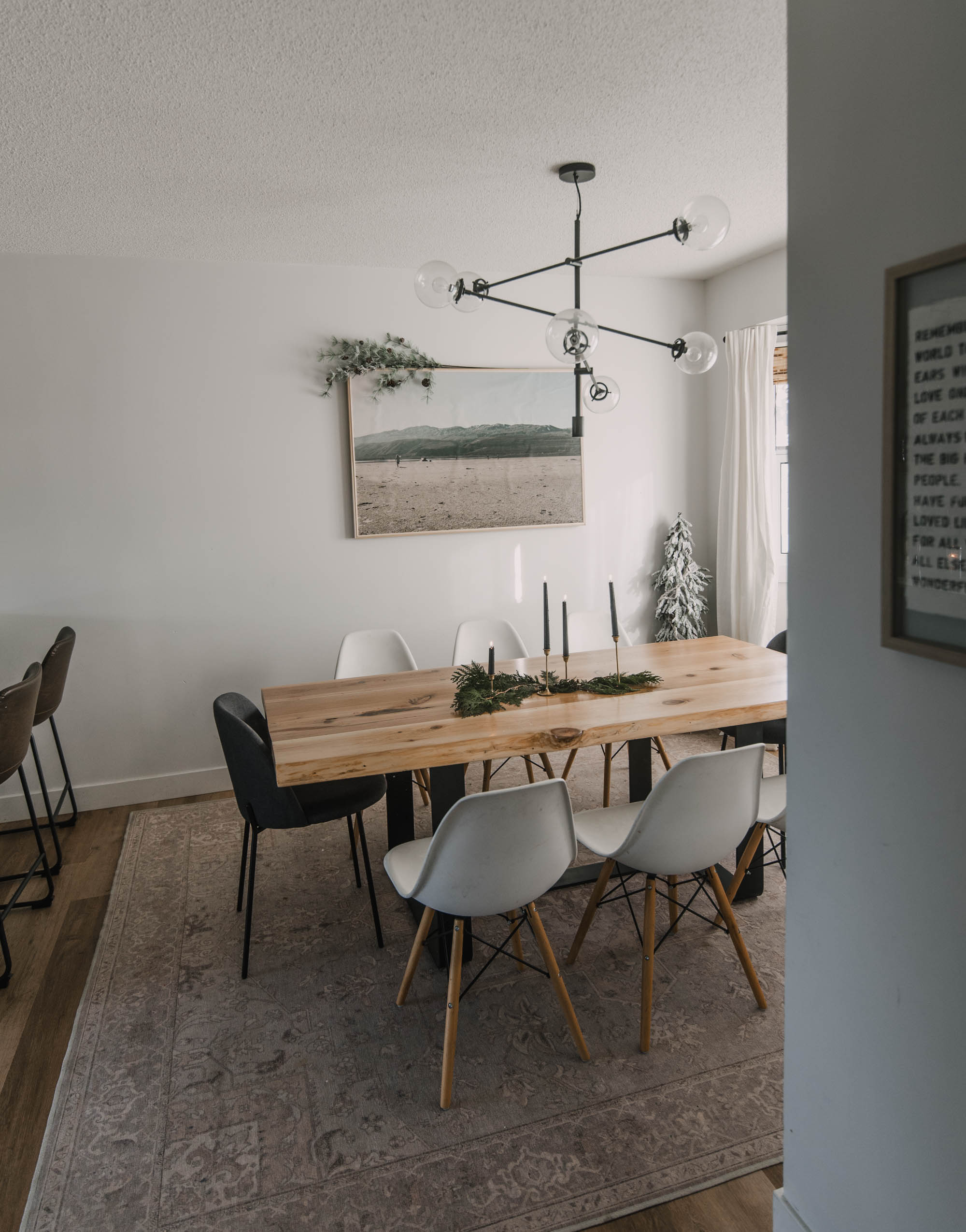 Cozy Holiday Dining Room