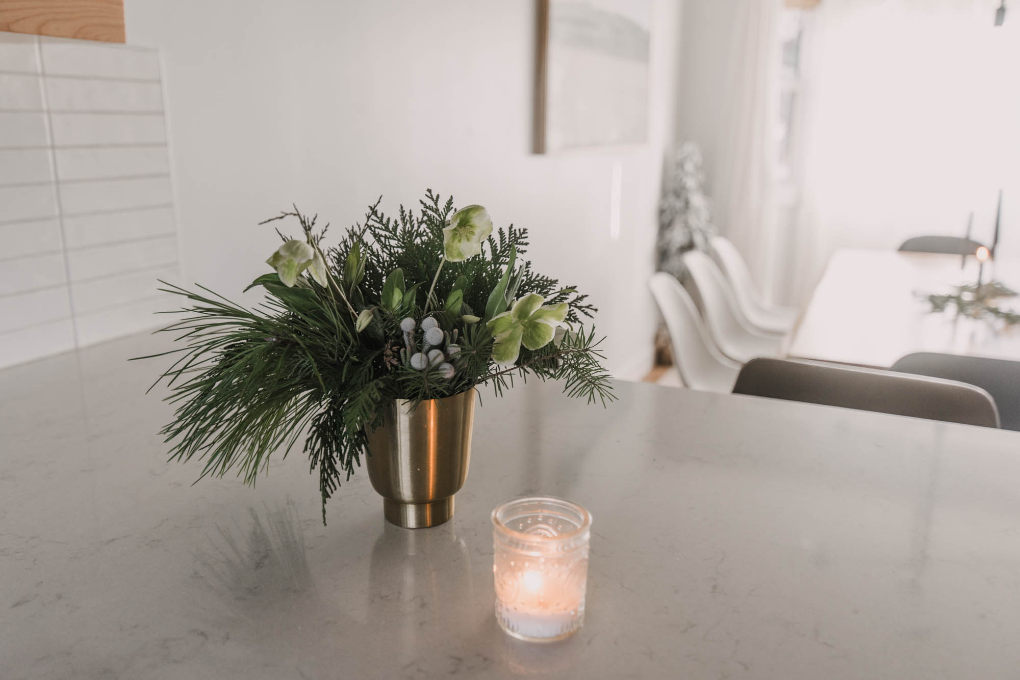 Modern floral arrangements for Christmas