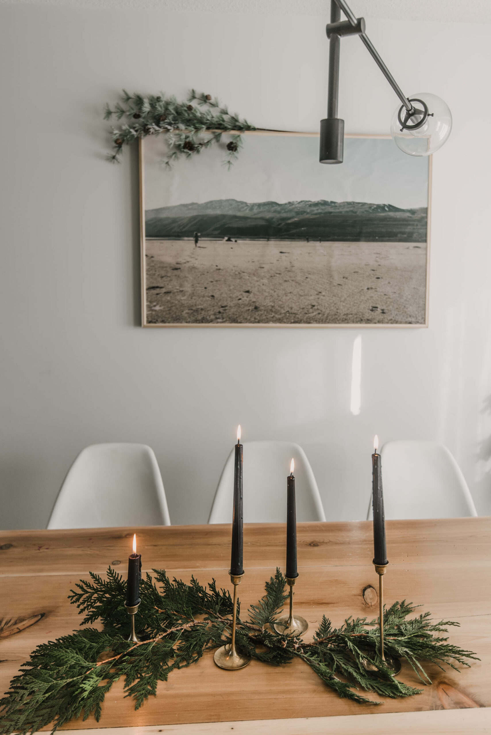 Simple Holiday Table Decor