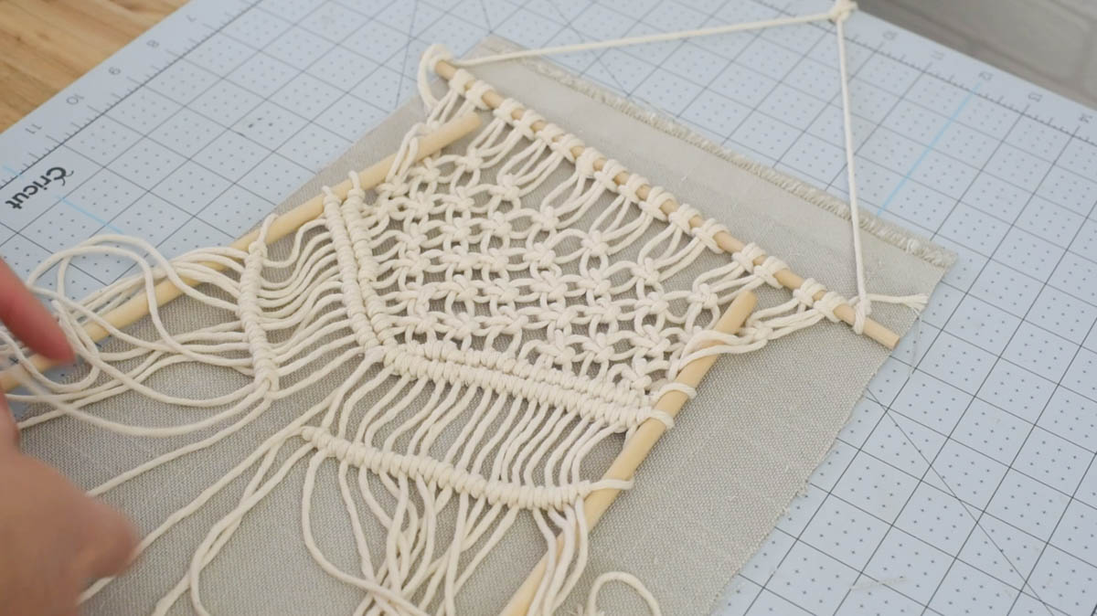 double half hitch line for a macrame stocking tutorial