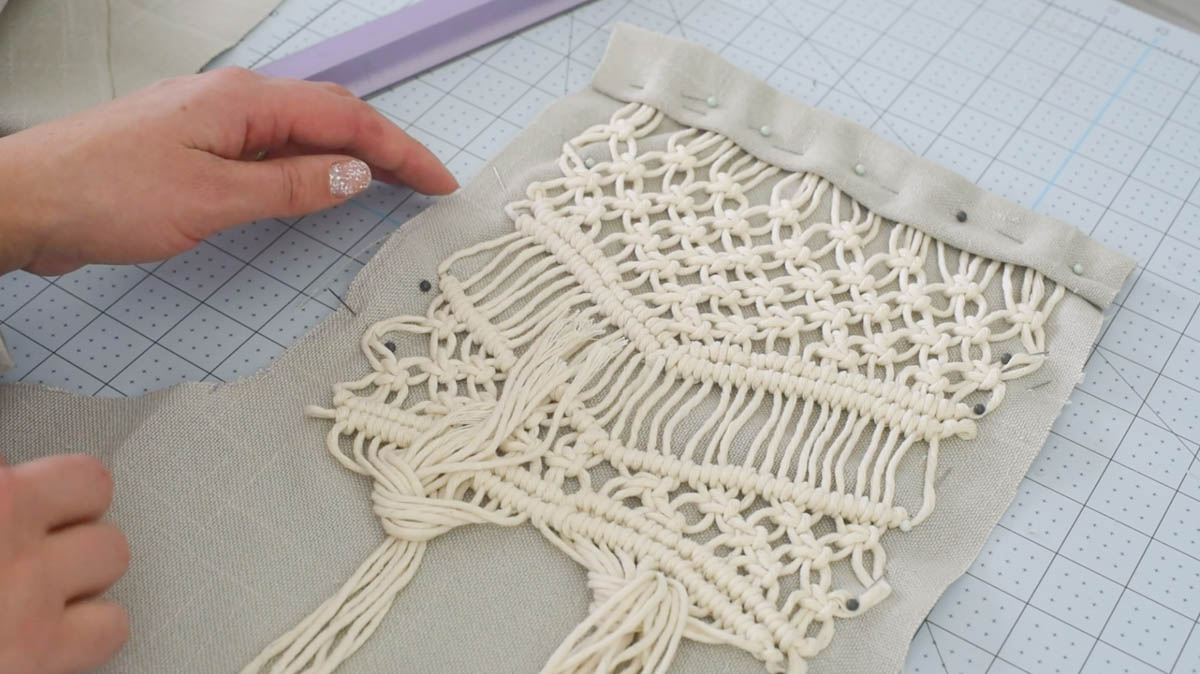 DIY Macrame stocking tutorial, pinning macrame into the stocking 