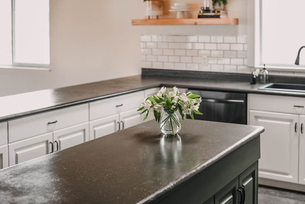 Modern Farmhouse Kitchen Remodel (DIY!)