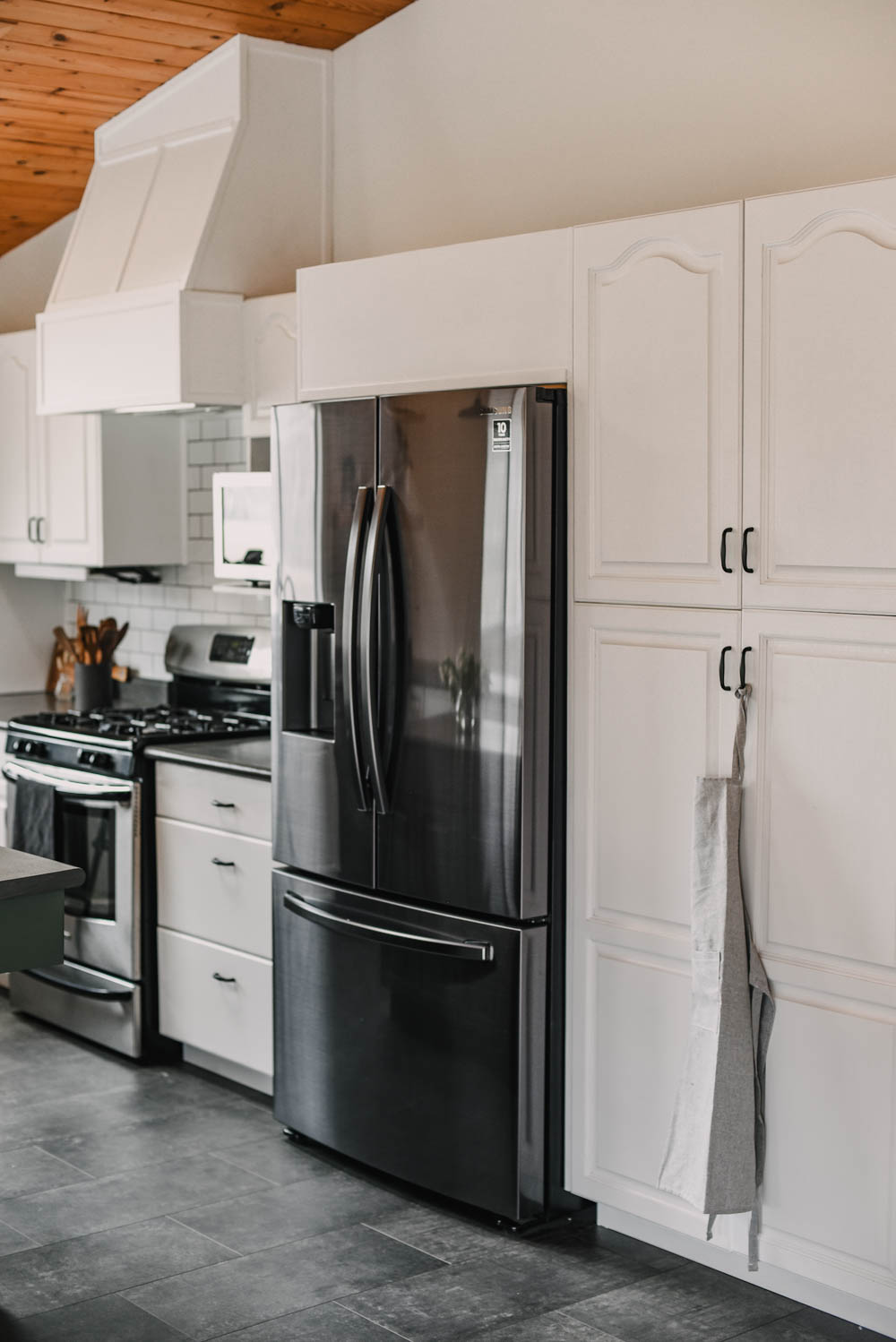 DIY Farmhouse Kitchen Makeover