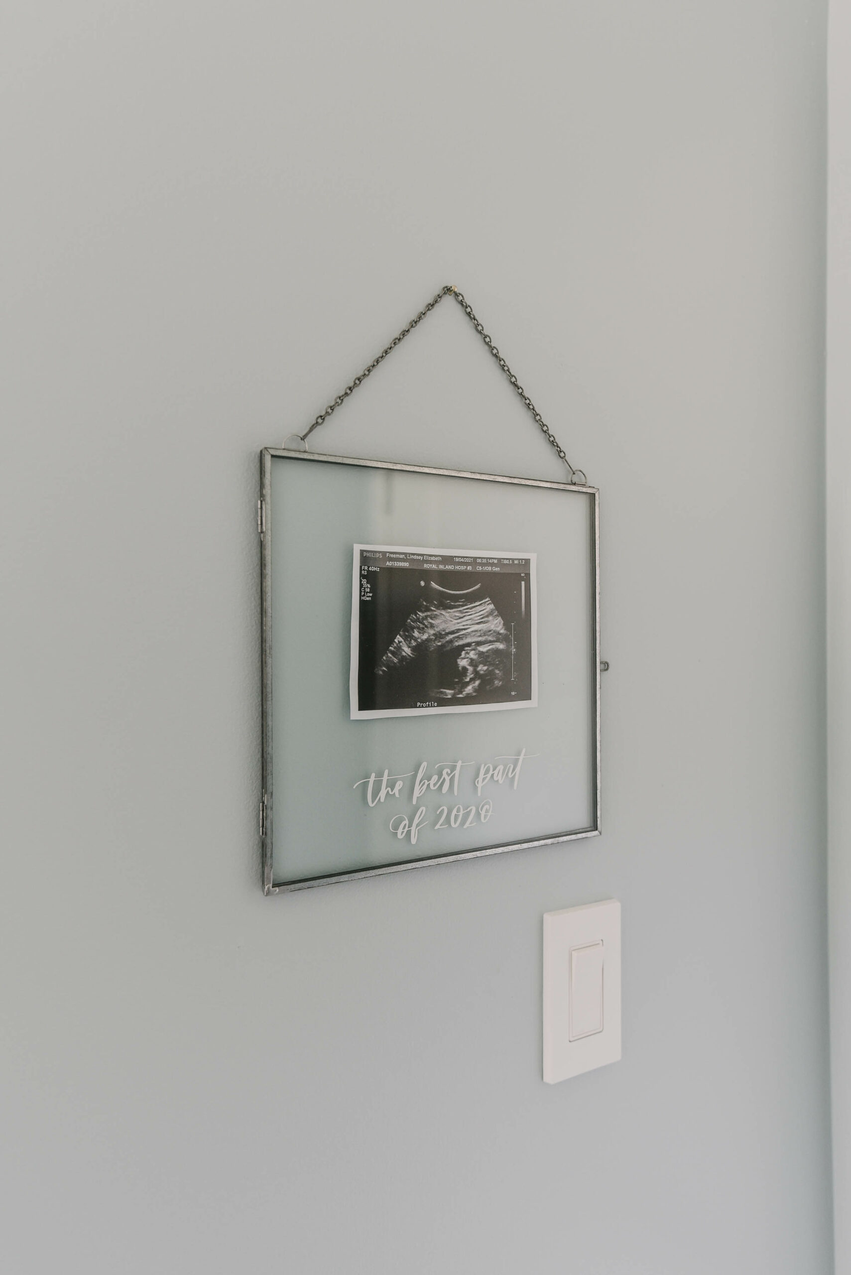 Ultrasound frame with hand lettering
