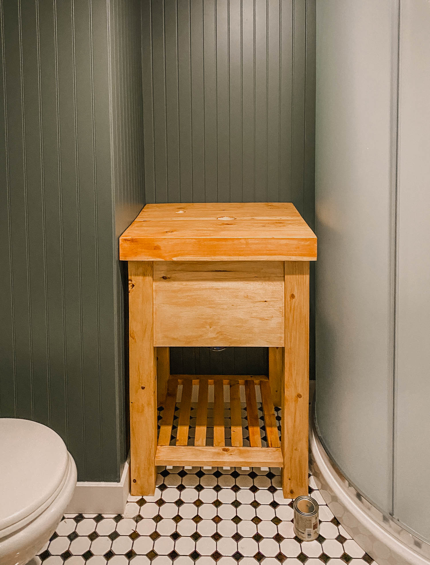 Small space vanity build