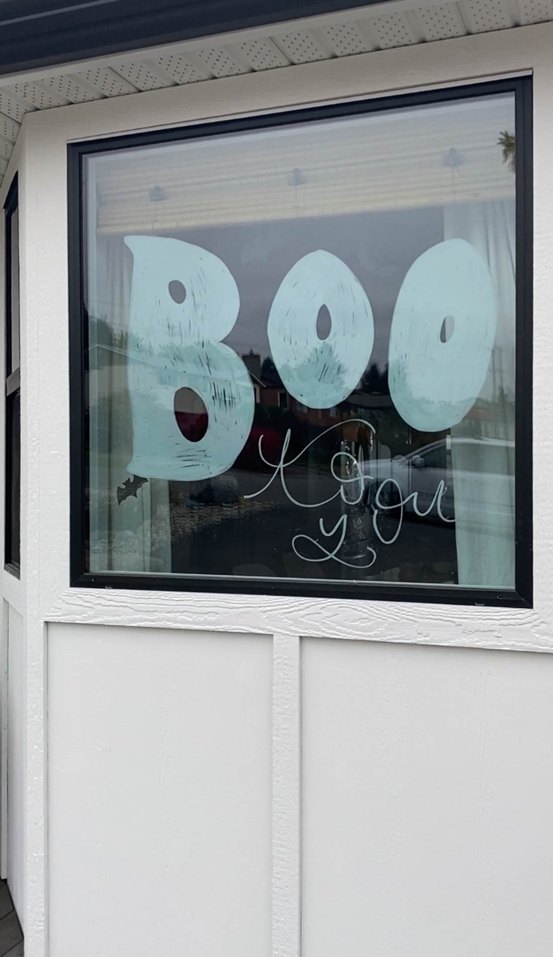 Simple DIY Halloween Window Decor