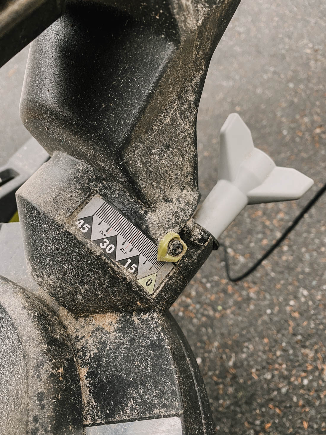 adjusting saw to 5 degree miter cut